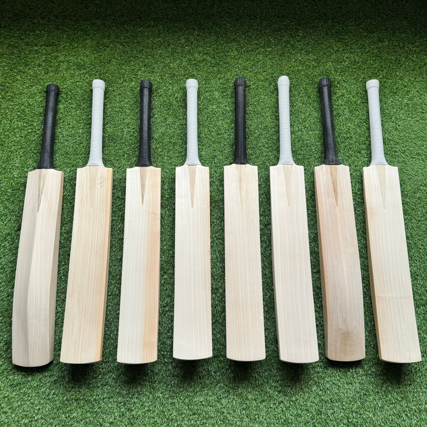 Plain Cricket Bats | Handmade Cricket Bats | DKP Cricket | Online Cricket Store | Custom Made Cricket Bats | Bespoke Cricket 