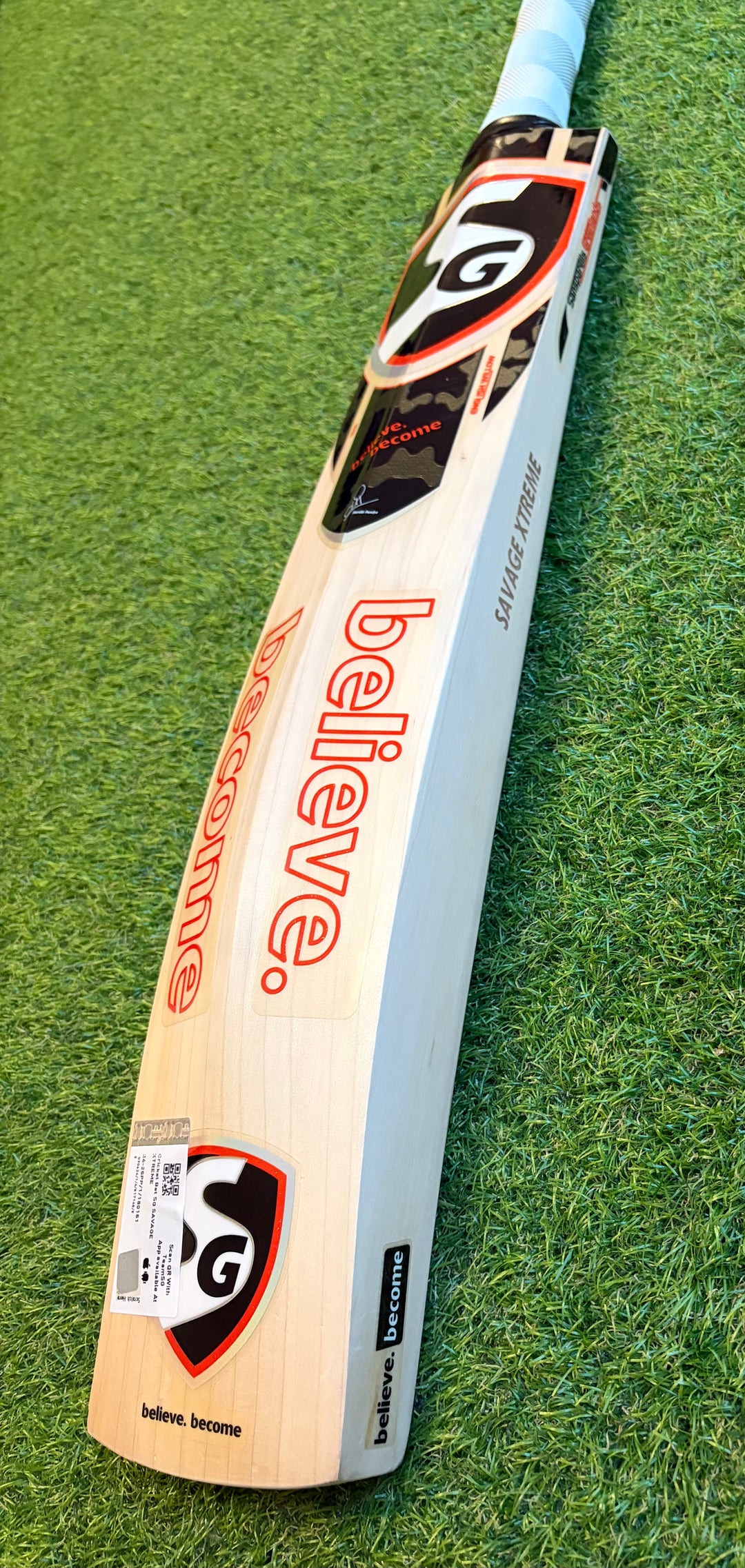 SG Savage Xtreme Pro Cricket Bat | 40mm Edges | Full Profile