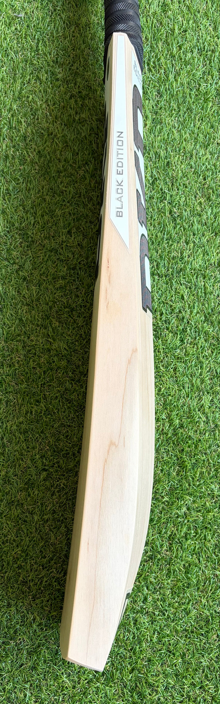 DKP Black Edition Cricket Bat | 3lb | 42mm Edges
