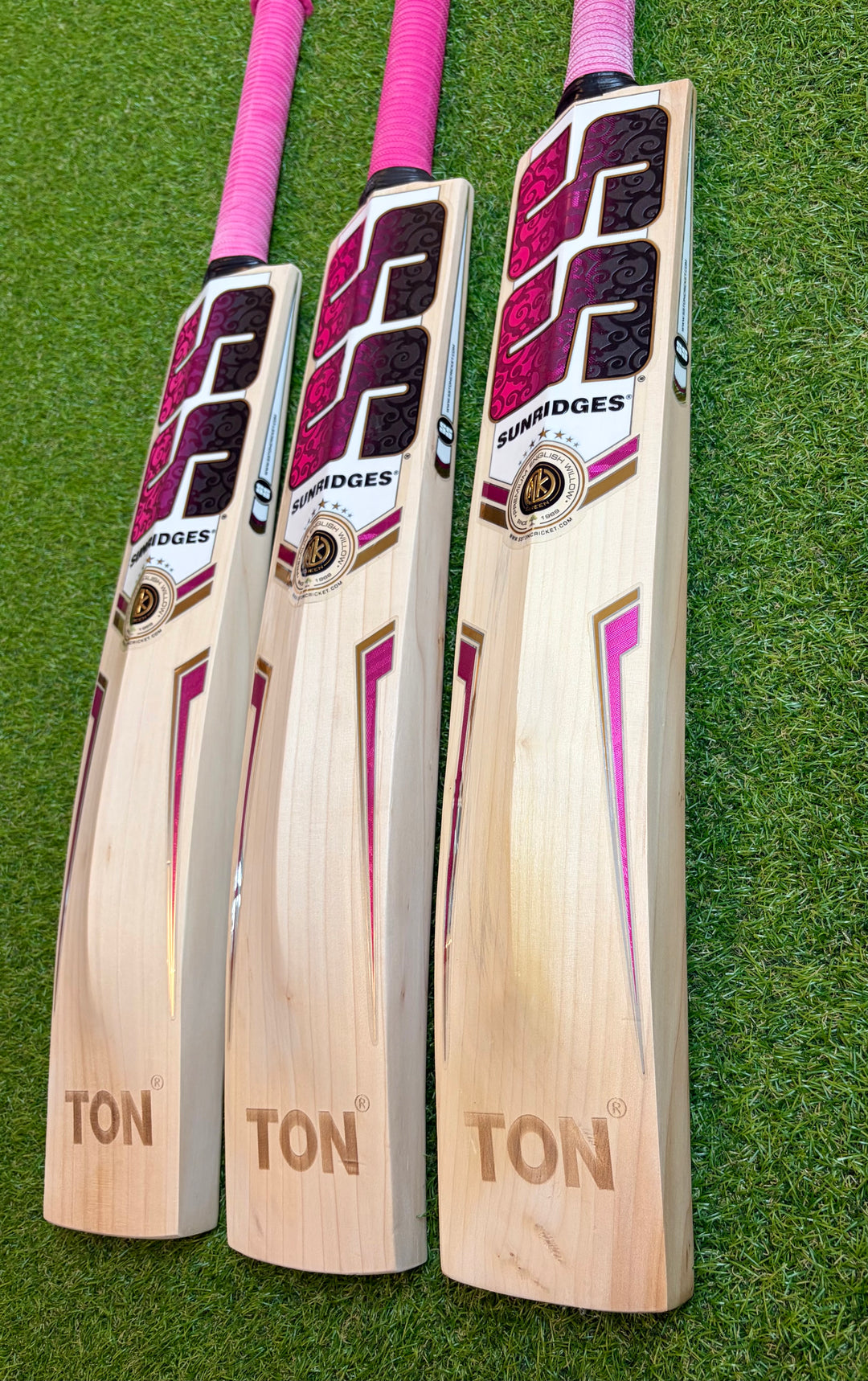 SS TON Gladiator Cricket Bat | Size 6