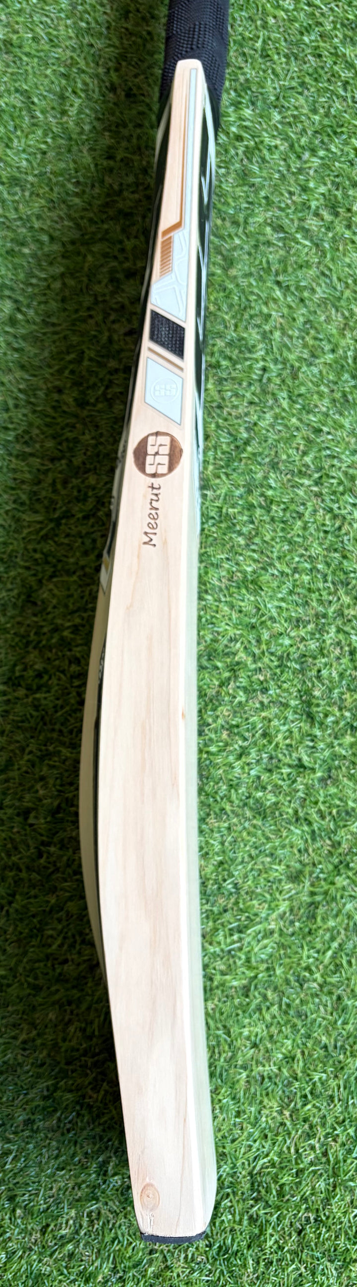 SS TON Limited Edition Players Cricket Bat