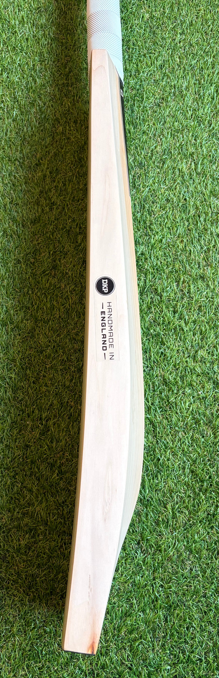DKP Reserve Edition Butterfly Cricket Bat