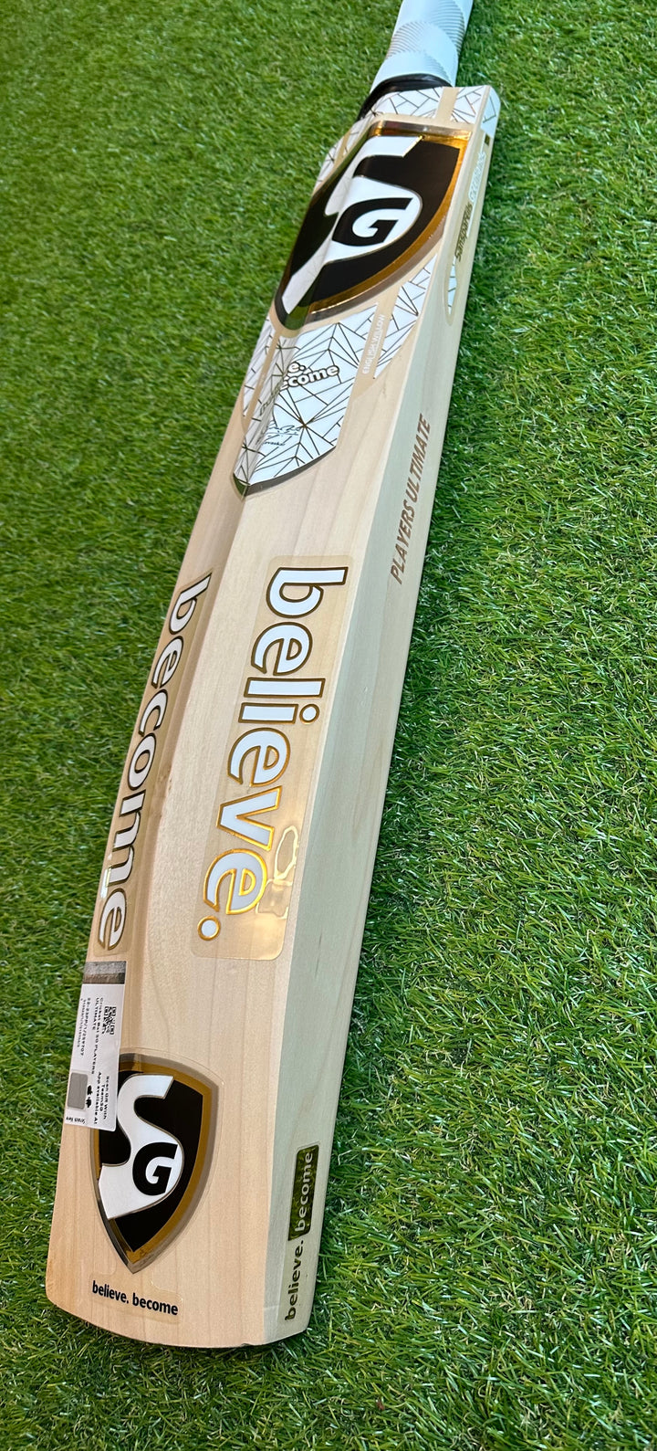 SG Players Ultimate Cricket Bat