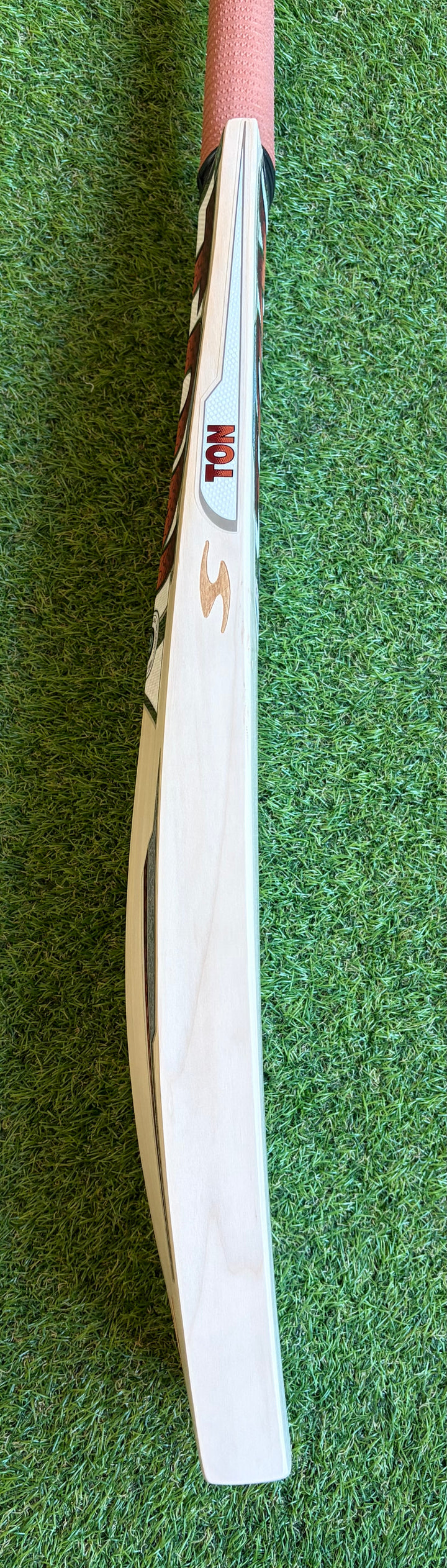 TON Vertu Players Cricket Bat | Long Blade | 2lb 8oz