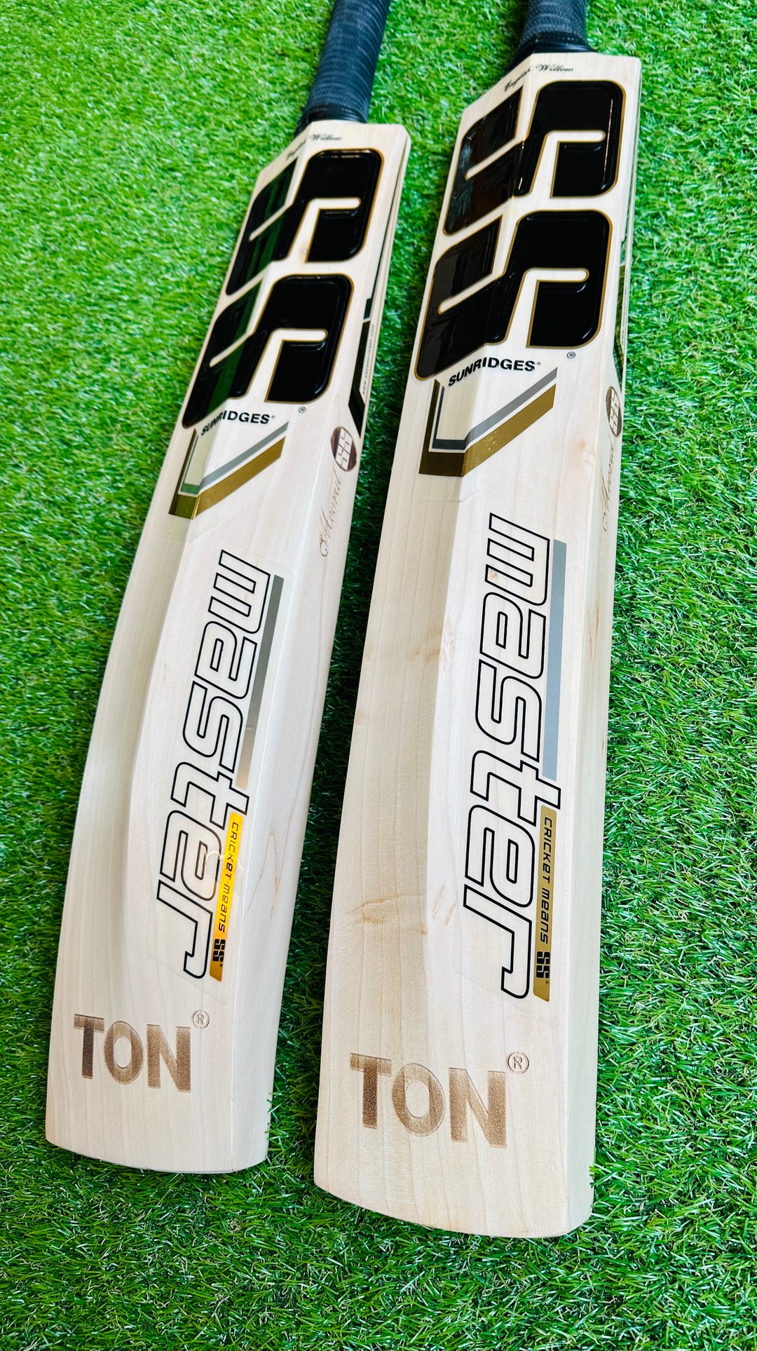 SS TON Master 8000 Cricket Bat 