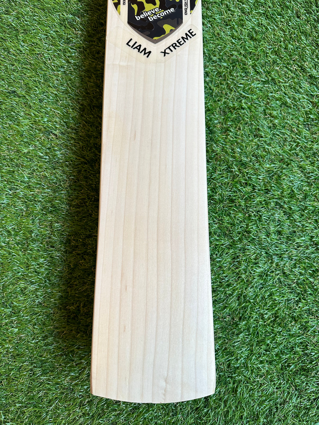 SG Liam Xtreme Cricket Bat | Size 6