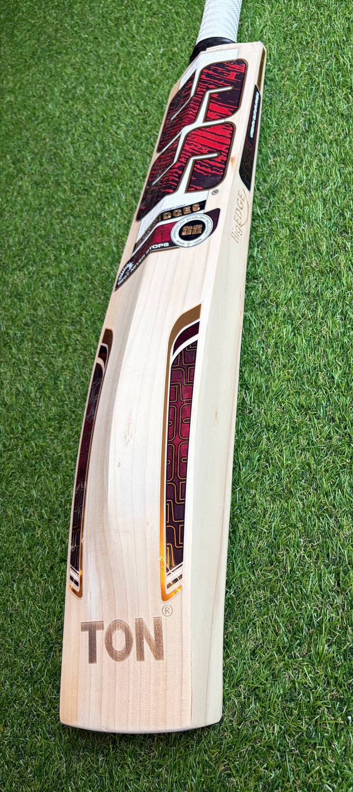 SS TON Players Pro VS Cricket Bat | 12 Grains
