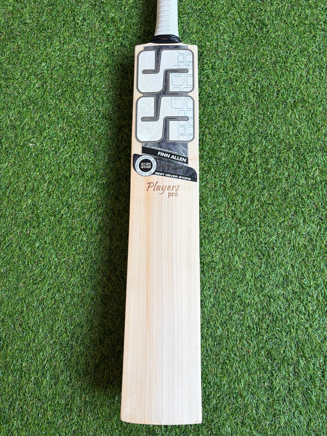 SS TON Players Pro Finn Allen Cricket Bat