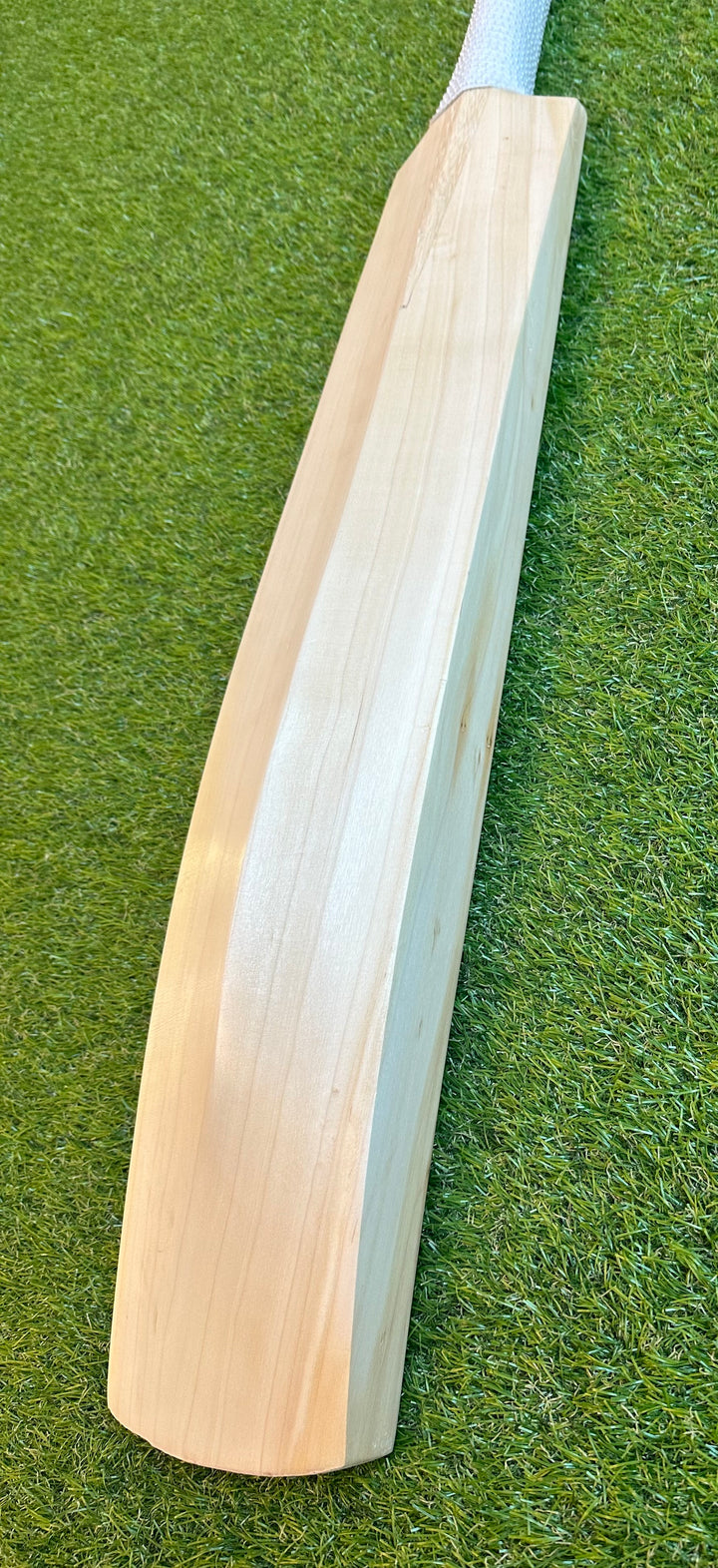 Plain Grade 2 English Willow Cricket Bat | Full Profile