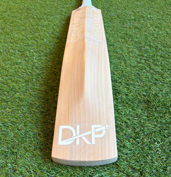 DKP Air Cricket Bat | 15 Grains | Grade 1+