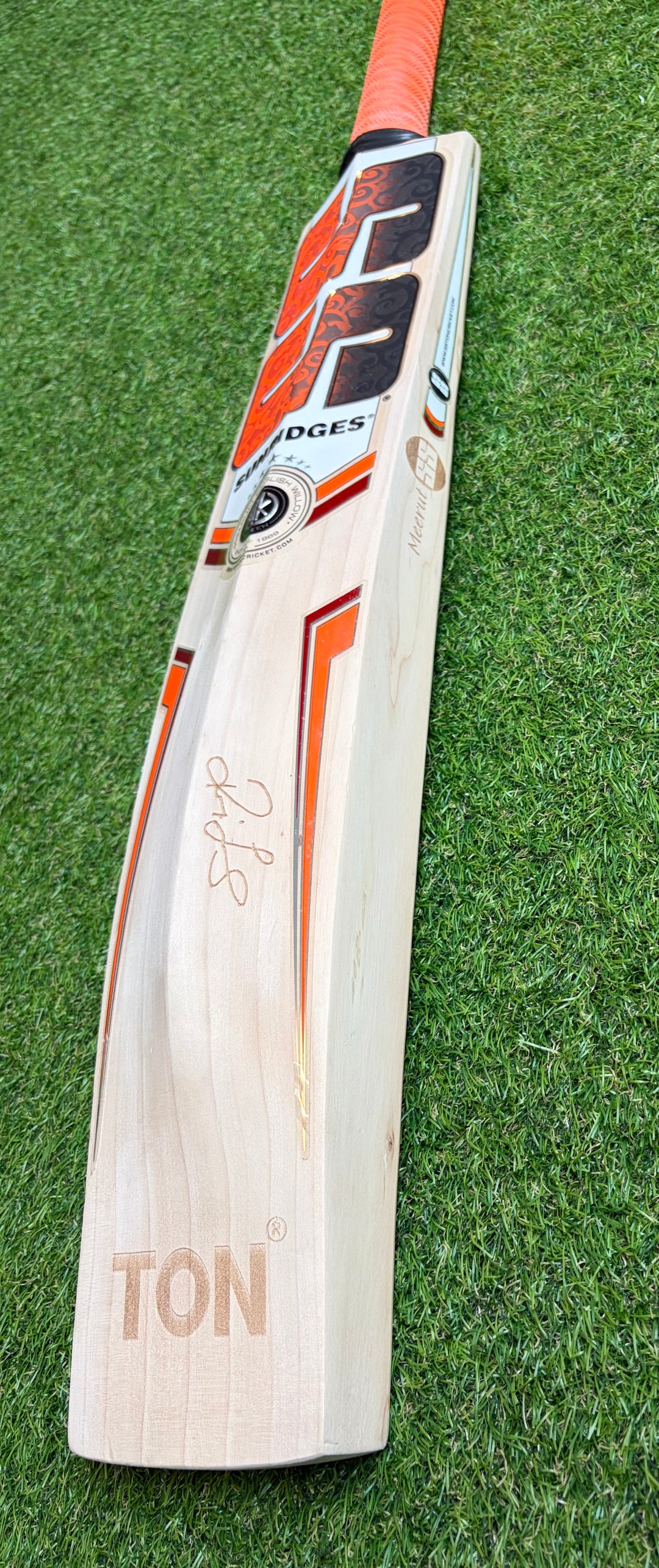SS TON Stallion Sword Edition Cricket Bat