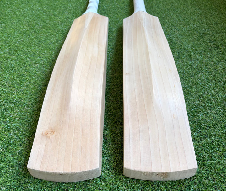 Plain Grade 1 English Willow Cricket Bat | Duckbill Profile