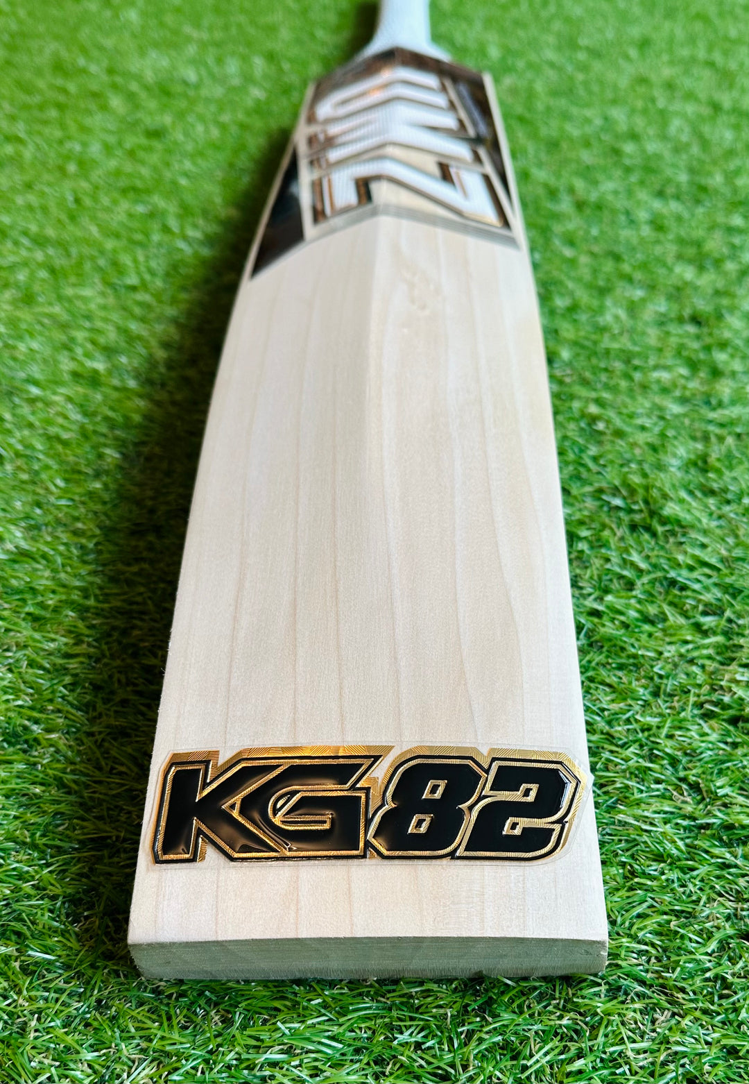 MB Malik KG 82 Pro Cricket Bat