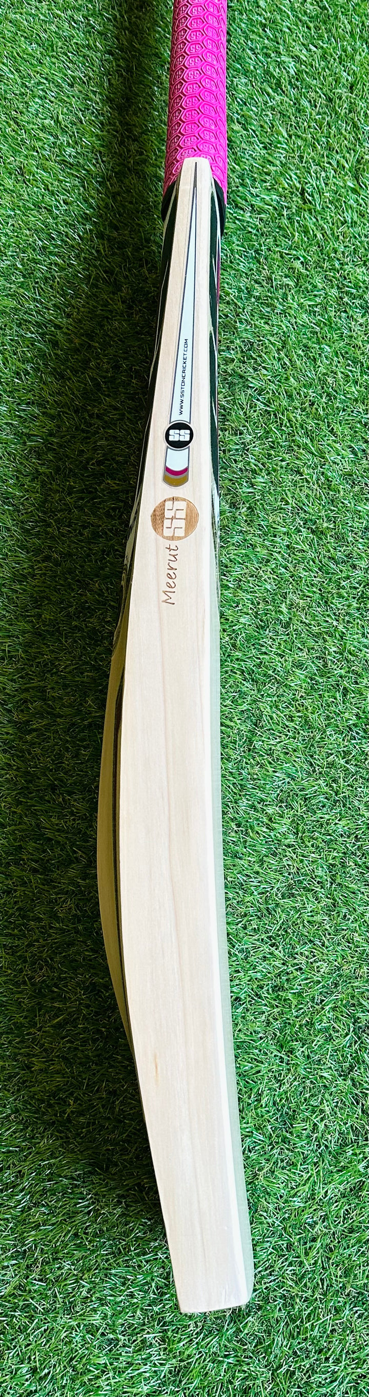 SS TON Gladiator Cricket Bat