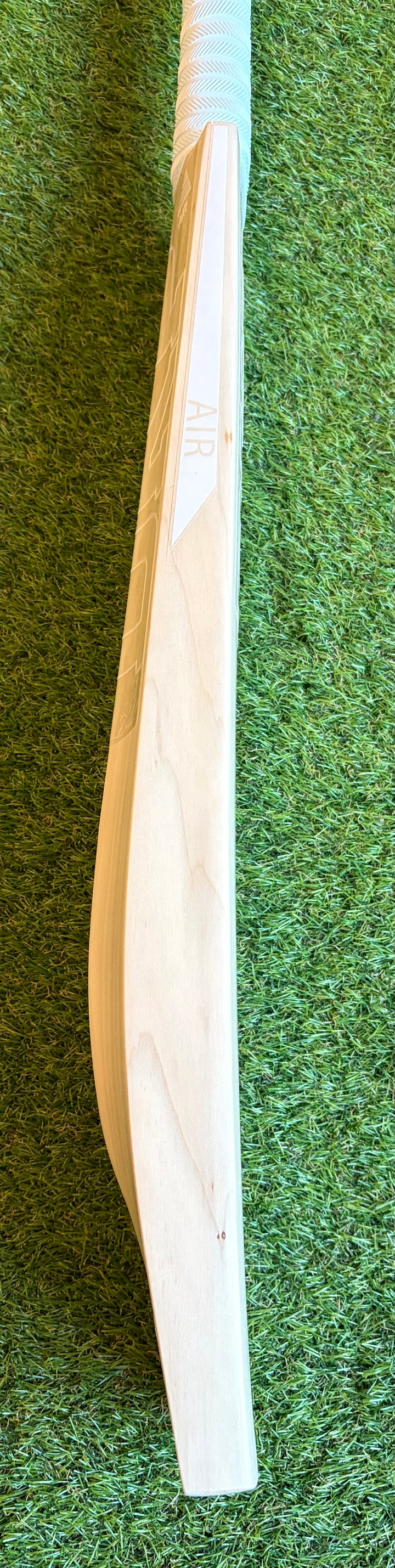 DKP Air Cricket Bat | 15 Grains | Grade 1+