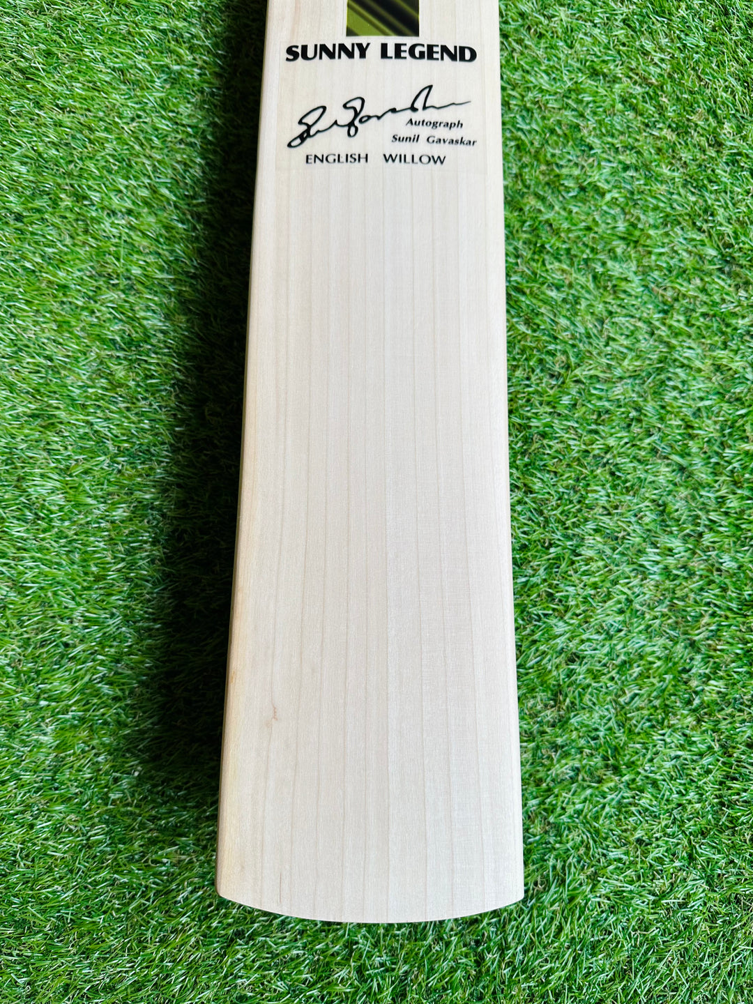 SG Sunny Legend Cricket Bat Harrow