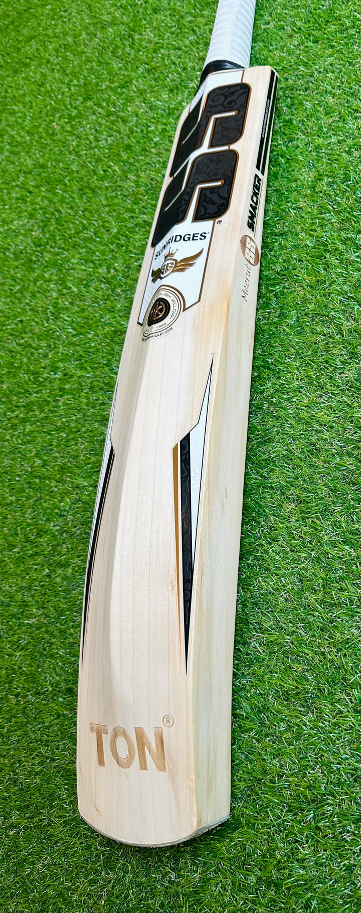 SS TON Smacker Players Cricket Bat | Long Blade | Low Profile