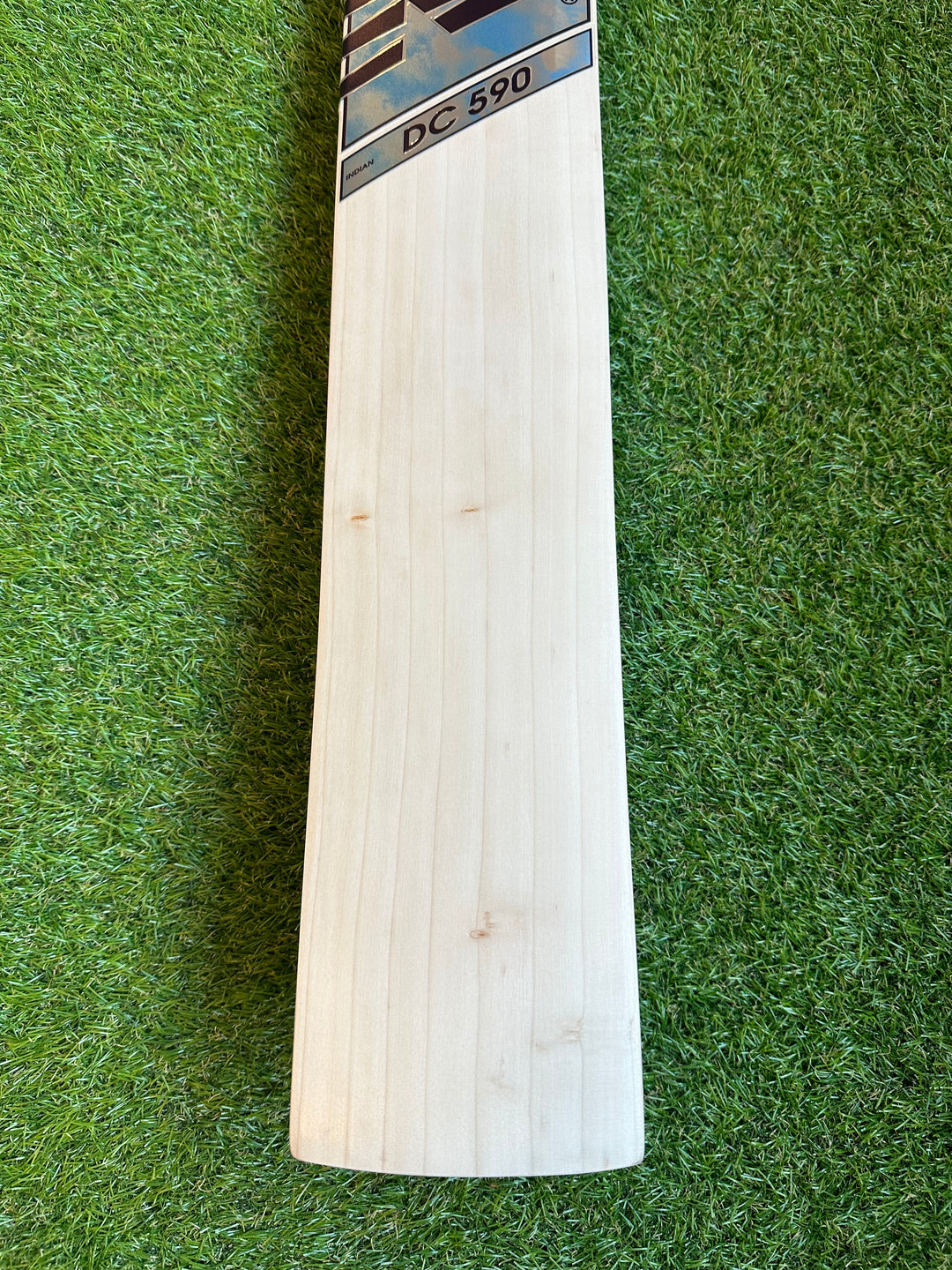 New Balance DC 590 Cricket Bat