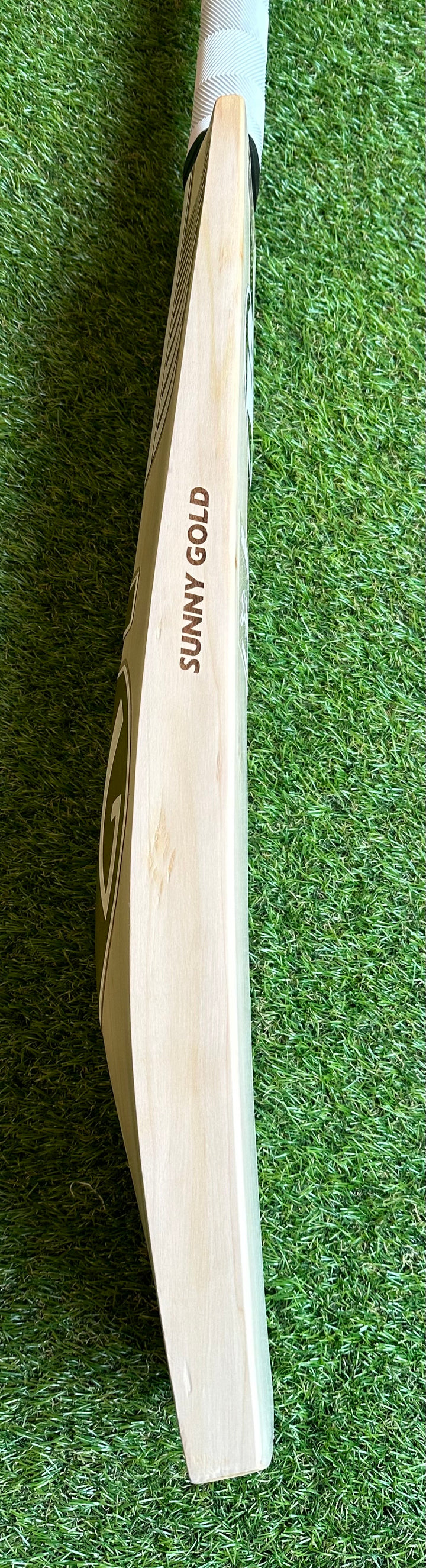 SG Sunny Gold Players Cricket Bat |  Knocked in | 40mm Edges