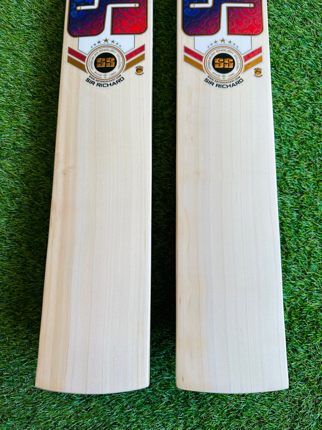 SS TON Sir Richards Cricket Bat 