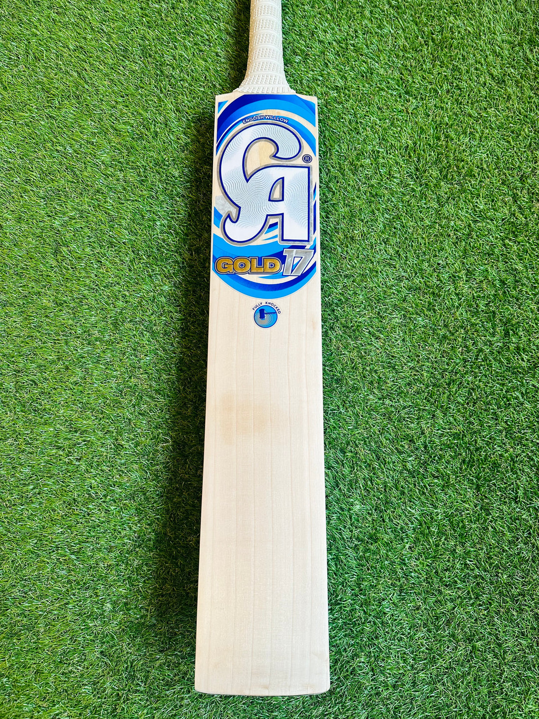 CA 17 Gold Cricket Bat