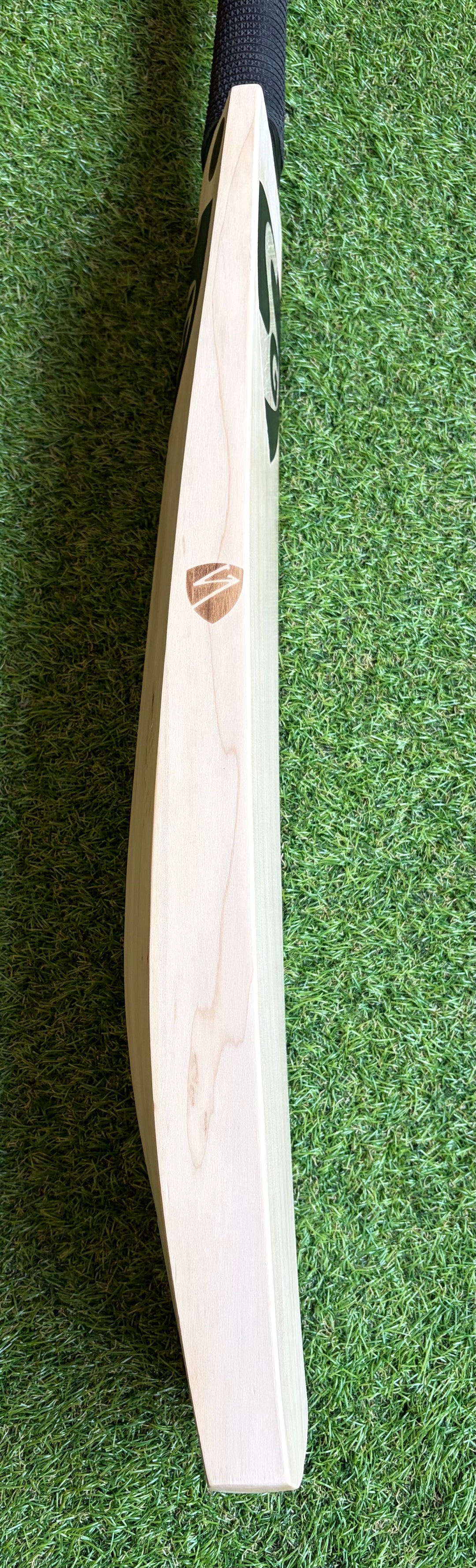 SG Pro Cricket Bat | New Model