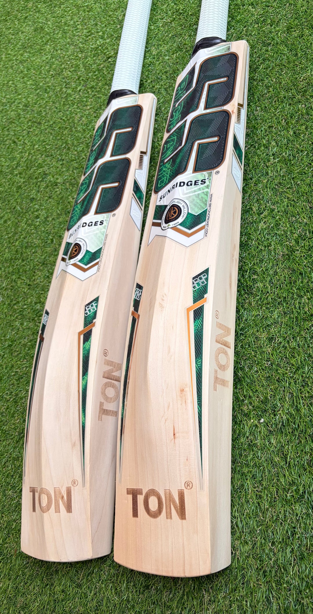 SS TON Sir Richards Cricket Bat | Massive Profile