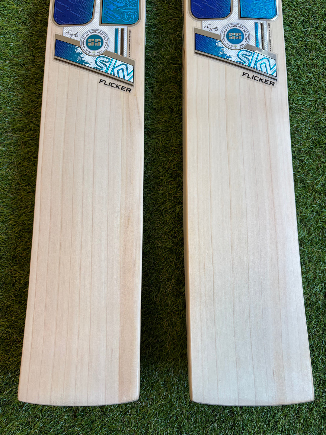 SS TON Sky Flicker Pro Cricket Bat