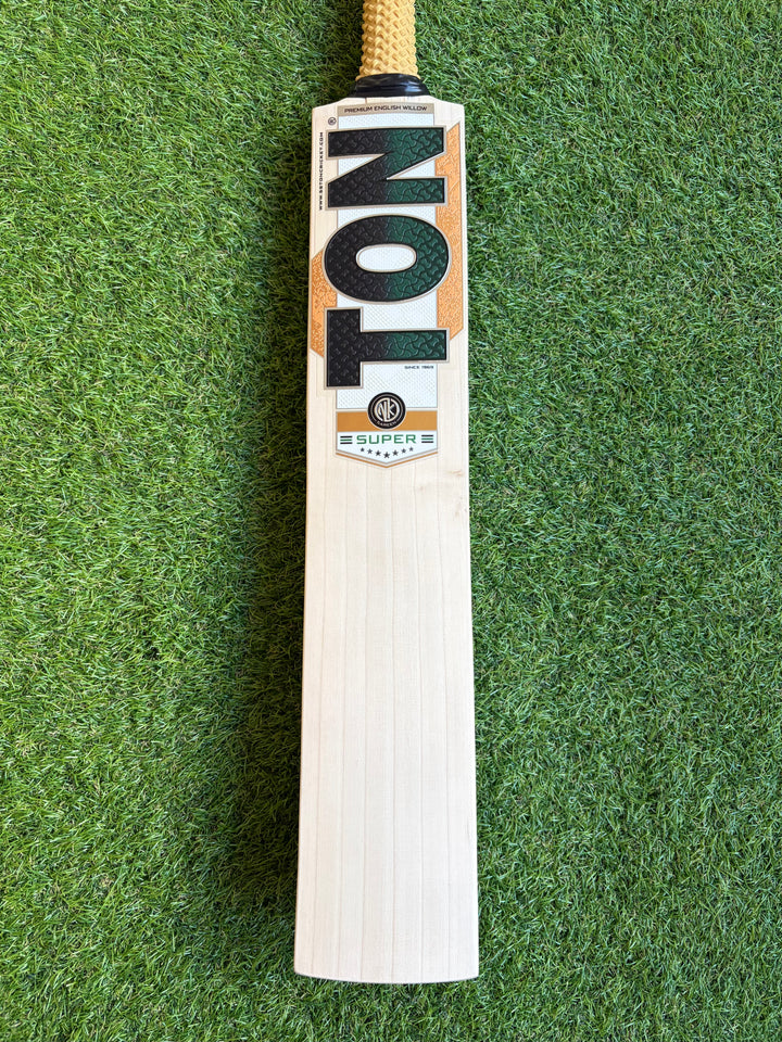 TON Super Cricket Bat | Size 4