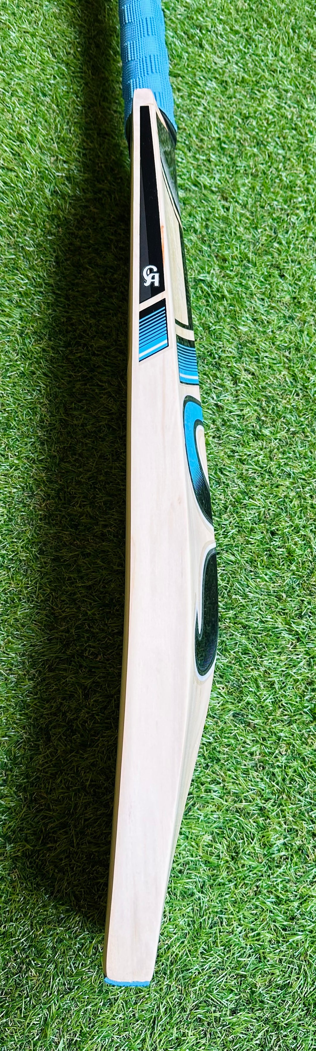 CA 7000 Pro Cricket Bat | Harrow Size
