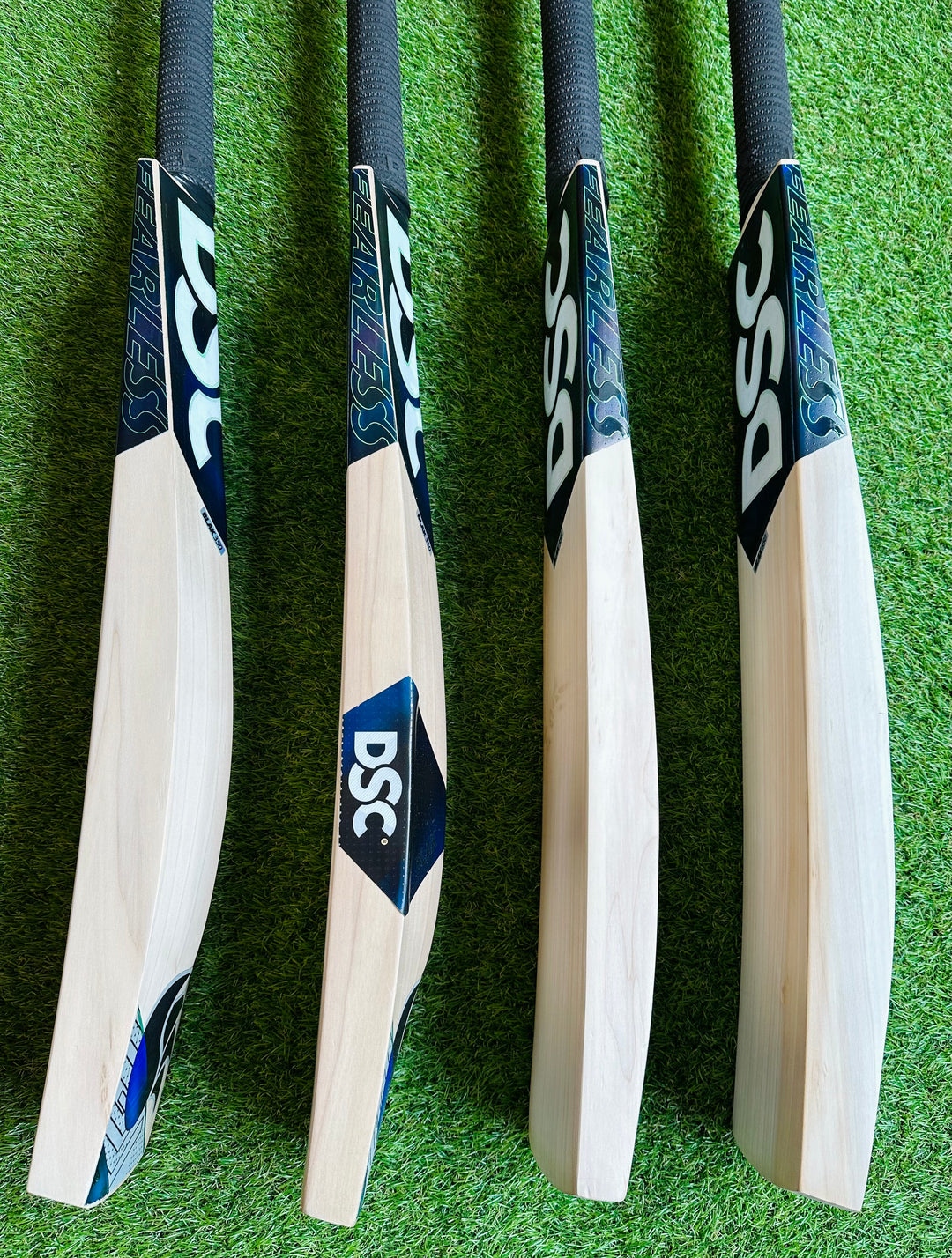 DSC Blak 350 Cricket Bat