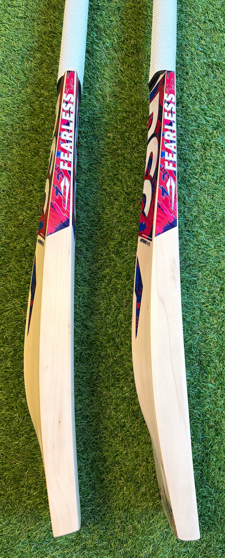 DSC Intense Rage Cricket Bat | Harrow Size | 14 Grains