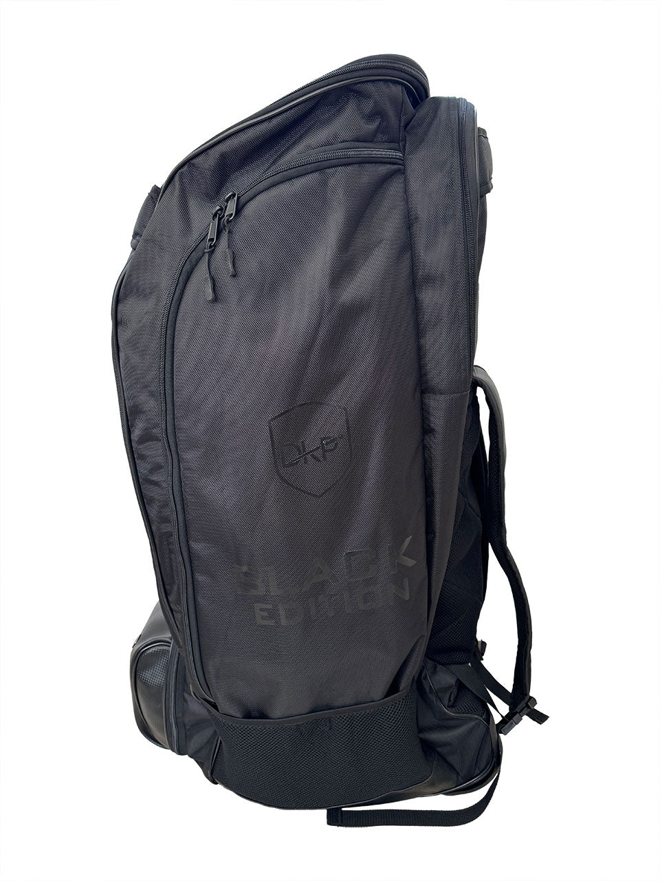 DKP Black Edition Wheelie Duffle Bag