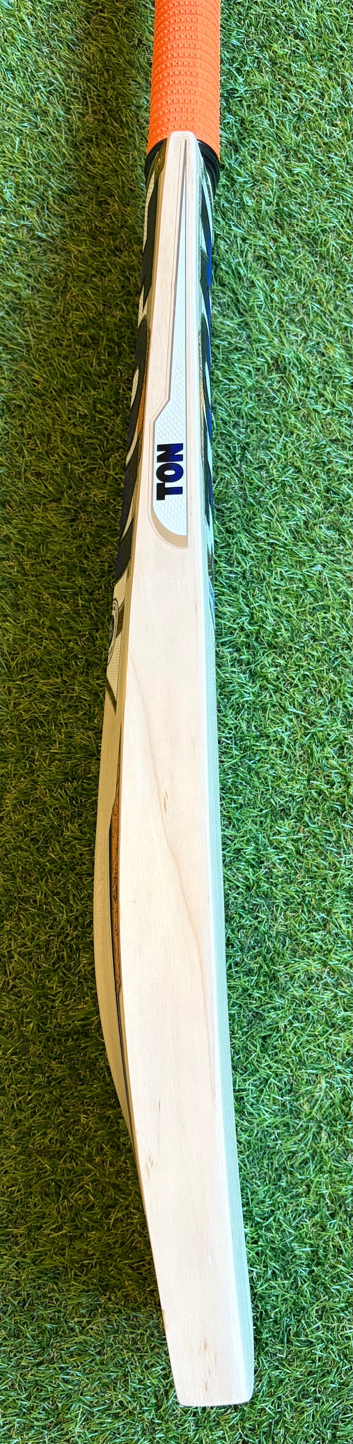Ton Reserve Edition Cricket Bat | Size 6 