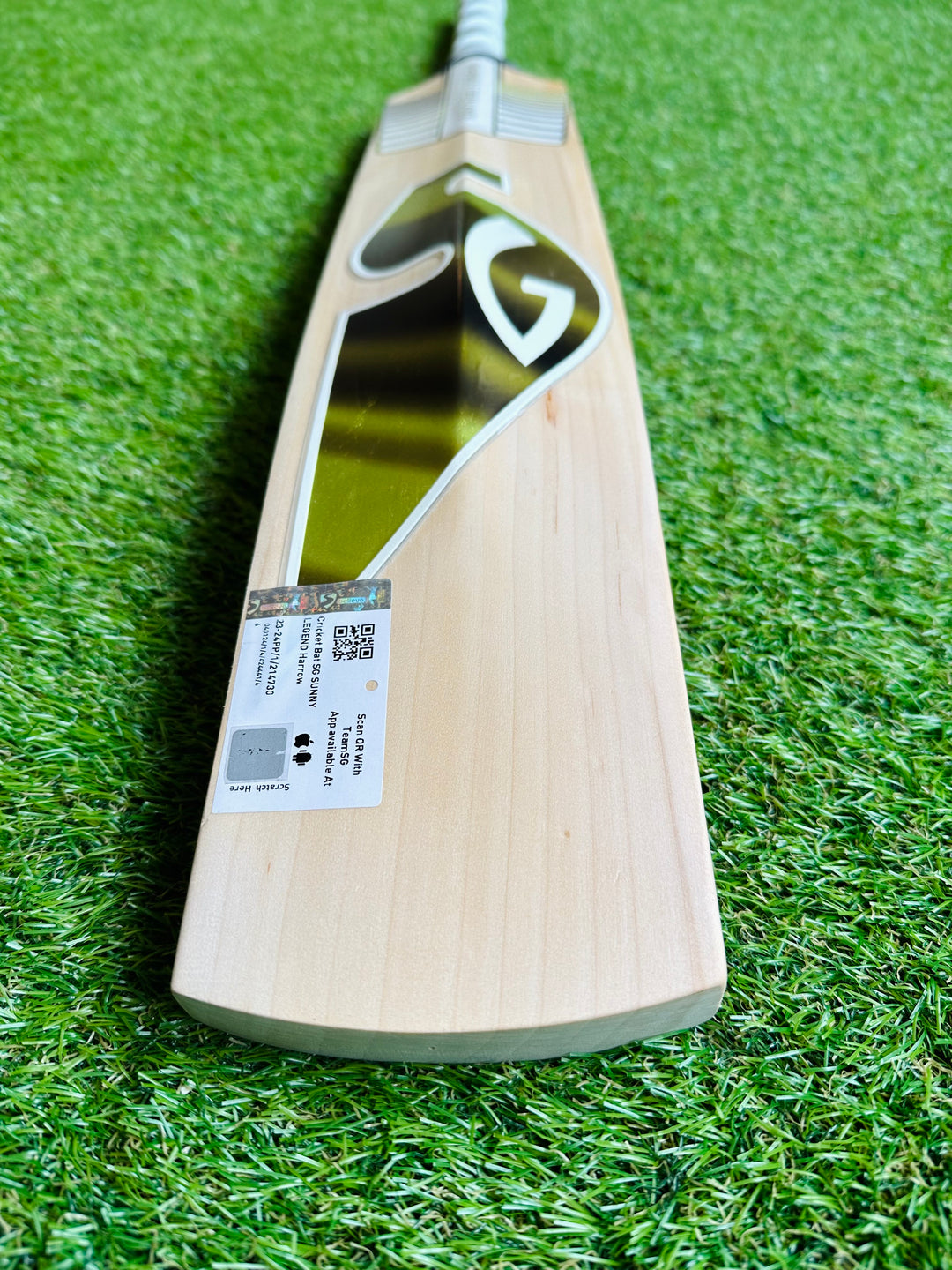 SG Sunny Legend Cricket Bat Harrow