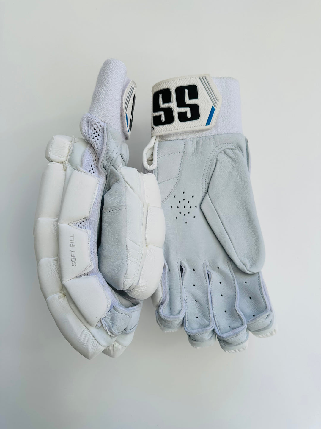 SS TON Reserve Edition Cricket Batting Gloves