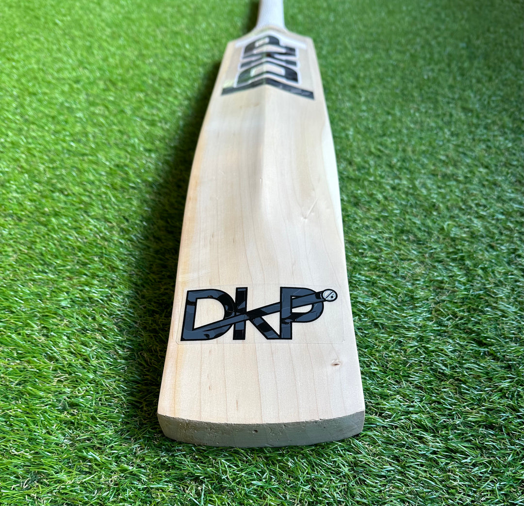 DKP Maxpower Camo Cricket Bat | Grade 2 | 2lb 8oz