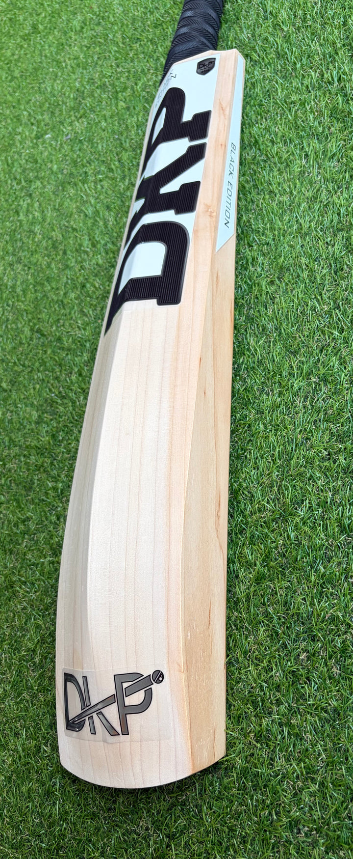 DKP Black Edition Cricket Bat | 3lb | 42mm Edges