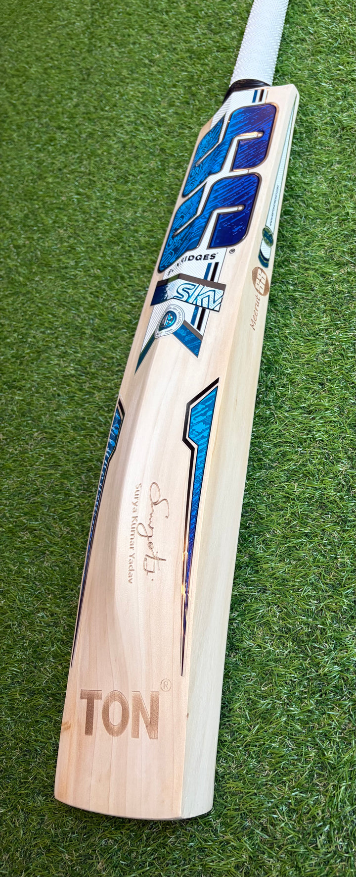 SS TON Sky Flicker Pro Cricket Bat | Harrow Size | New Model