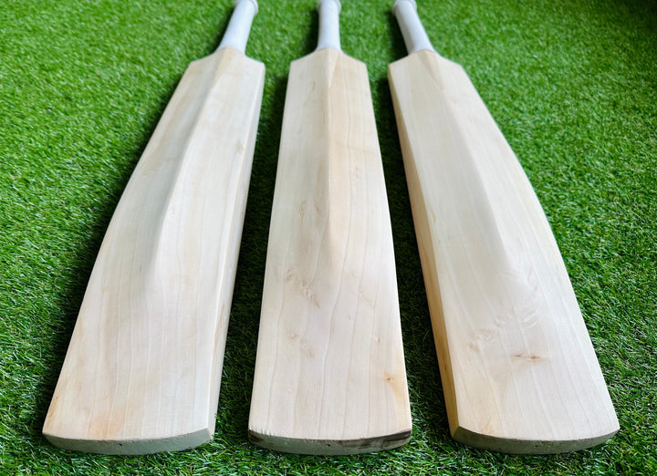 Plain Custom Grade 2 Cricket Bat | Duckbill Profile