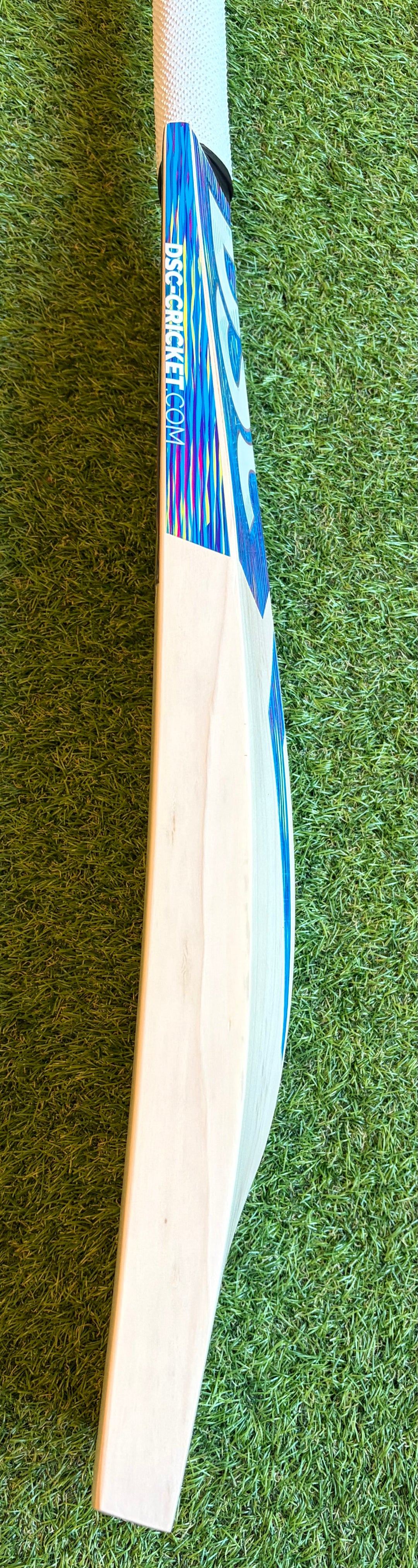 DSC Blu 350 Cricket Bat