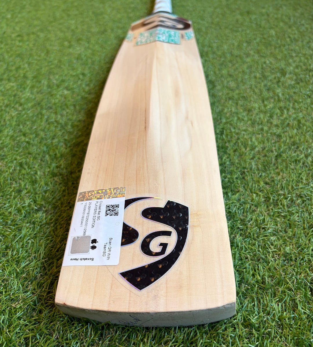 SG Players Edition Cricket Bat