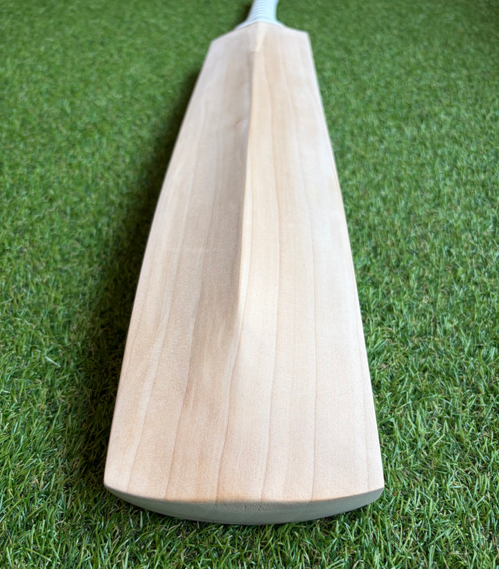 Plain Grade 2 English Willow Cricket Bat | 42mm | Long Handle