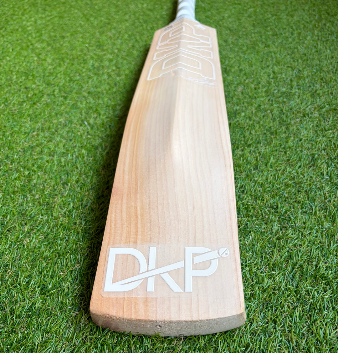 DKP Air Cricket Bat | 15 Grains | Grade 1+