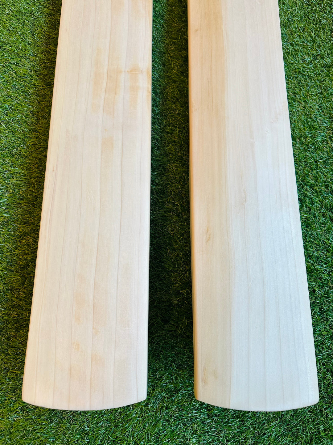 Plain Grade 2 English Willow Cricket Bats | Full Spine Profile