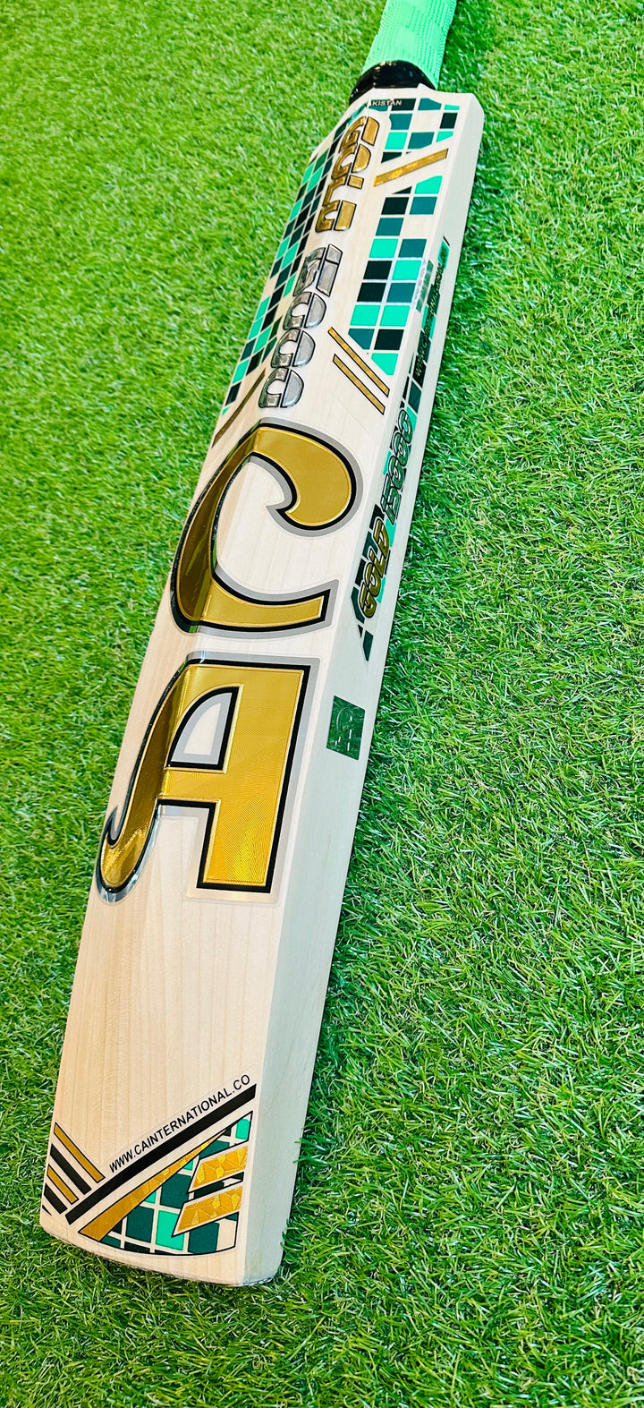 CA 15000 Gold Cricket Bat | Harrow | 14 Grains