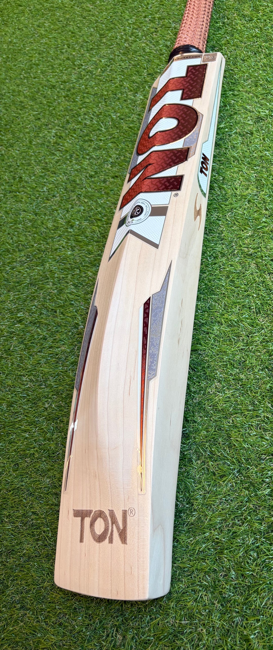 TON Vertu Players Cricket Bat | Long Blade | 2lb 8oz
