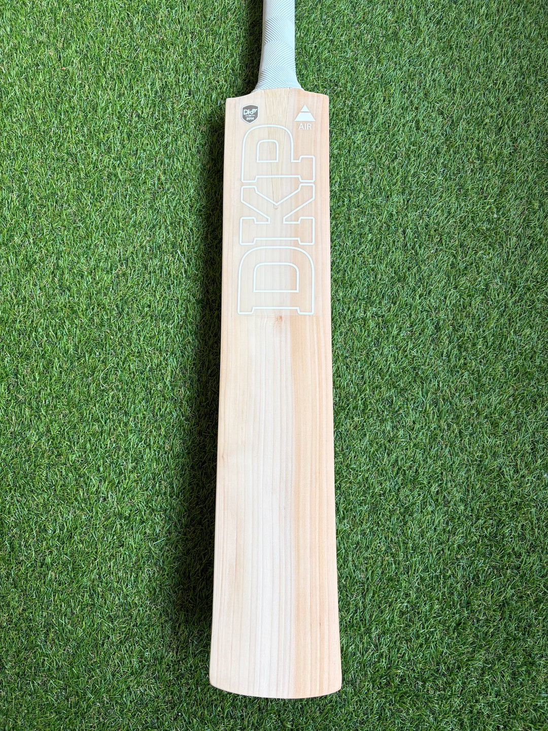 DKP Air Cricket Bat | 15 Grains | Grade 1+