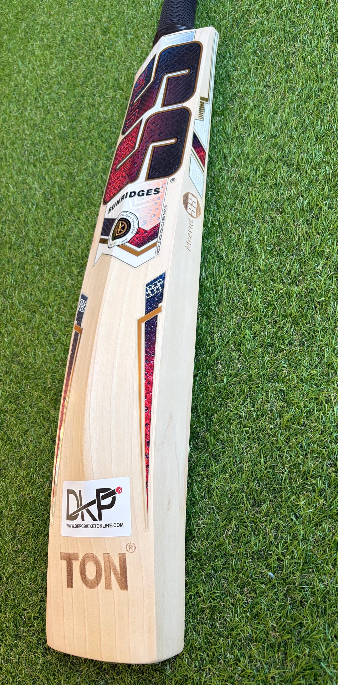 SS TON Gladiator Cricket Bat