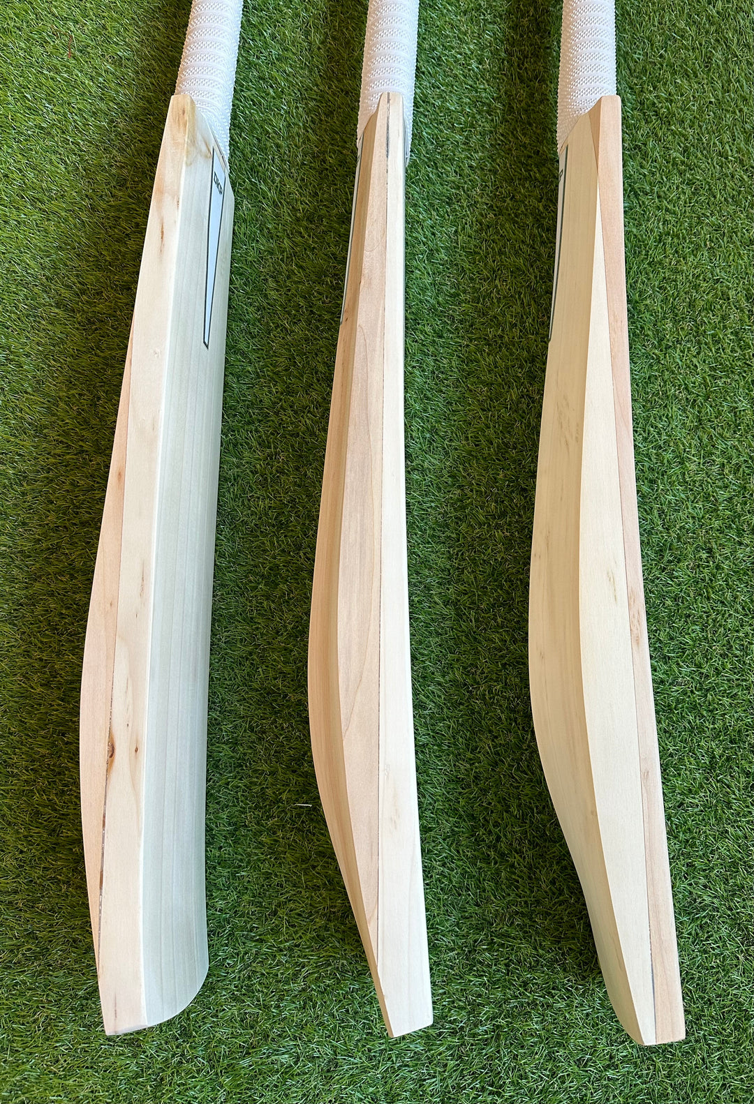 Laminate Two Piece Cricket Bat | Massive Edges | Superb Ping